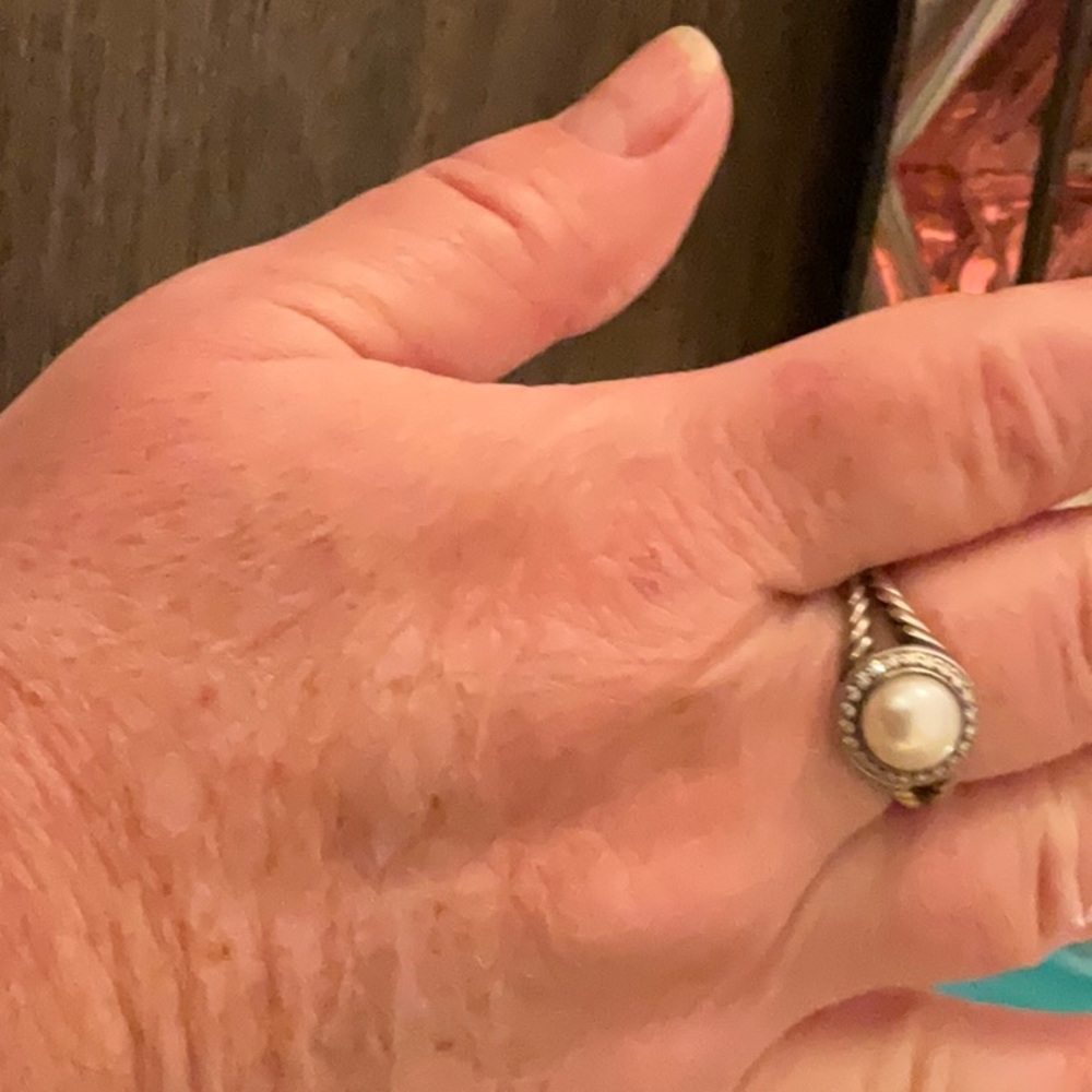 Elegant Silver Pearl Ring